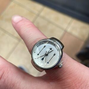 Working Claire’s women’s ring watch.